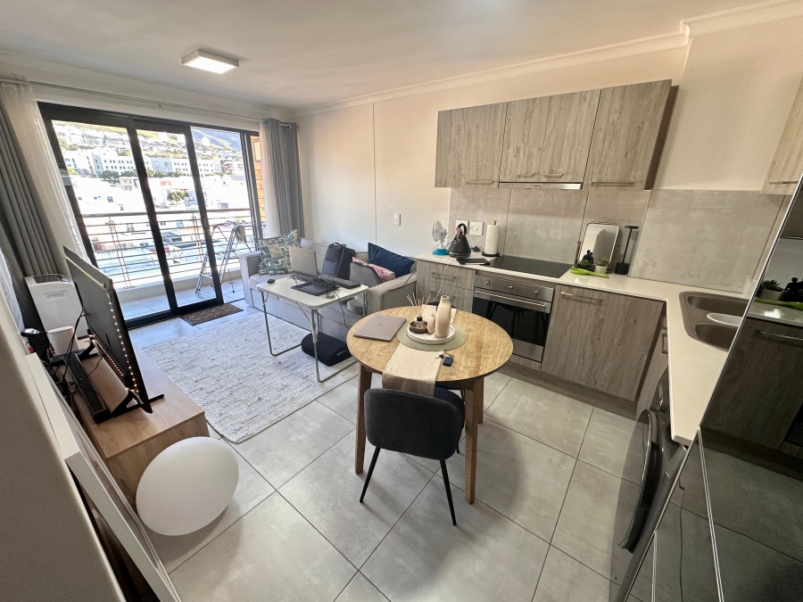 2 Bedroom Property for Sale in Zonnebloem Western Cape